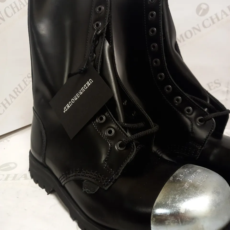 UNDERGROUND COMMANDO – 10 EYELET EXTERNAL STEEL CAP BOOT – BLACK LEATHER