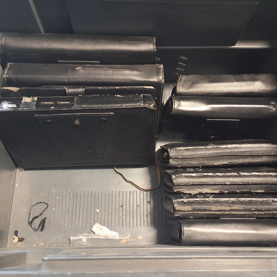 LOT OF 15 ASSORTED ARCHOS INTERNET TABLETS WITH CASES