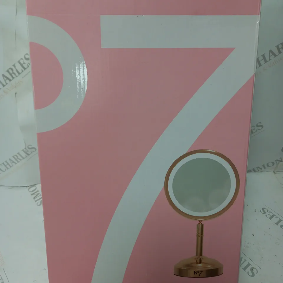 BOXED NO.7 ILLUMINATED MAKEUP MIRROR