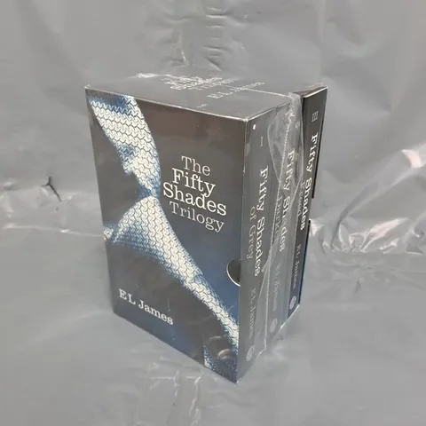 FIFTY SHADES TRILOGY COLLECTION 