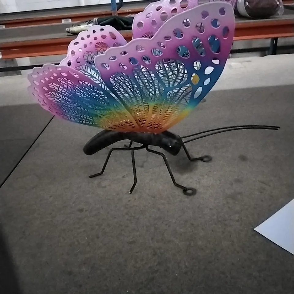 HOME2GARDEN METAL BUTTERFLY