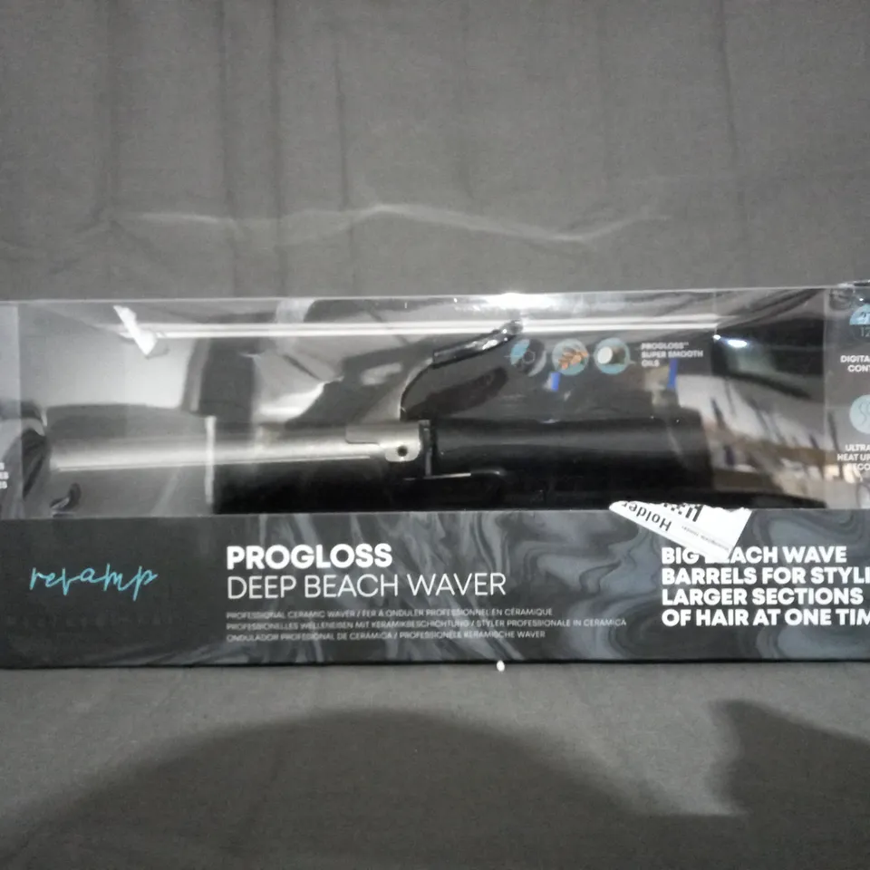 BOXED REVAMP PROFESSIONAL PROGLOSS DEEP BEACH WAVER WV-2000-EU