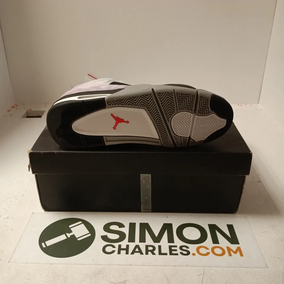 BOXED PAIR OF NIKE AIR JORDAN 4 RETRO SE TRAINERS IN AMETHYST WAVE - UK 10.5