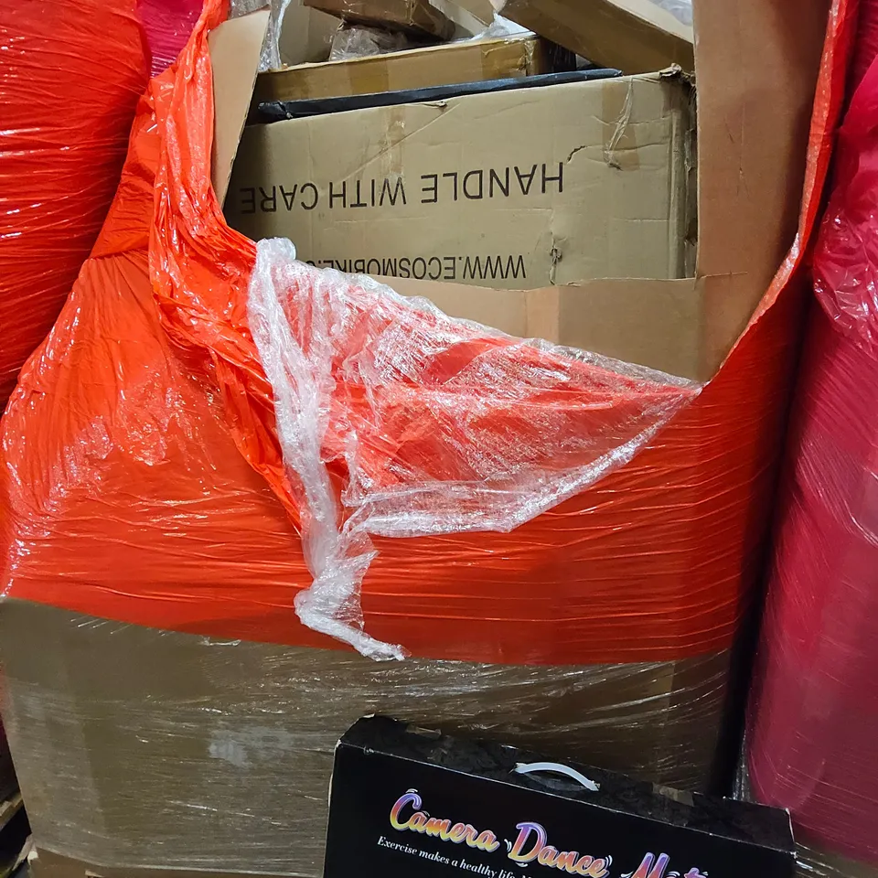 PALLET OF ASSORTED ITEMS TO INCLUDE, CAMERA DANCE MAT, GAMING KEYBOARD & MOUSE, BICYCLE, MATTRESS.