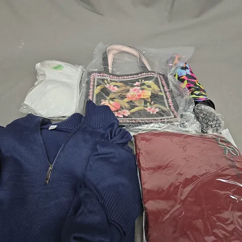 APPROXIMATELY 20 ASSORTED CLOTHING ITEMS IN VARIOUS SIZES TO INCLUDE - UMBRELLA , BAG , QUARTER ZIP ETC