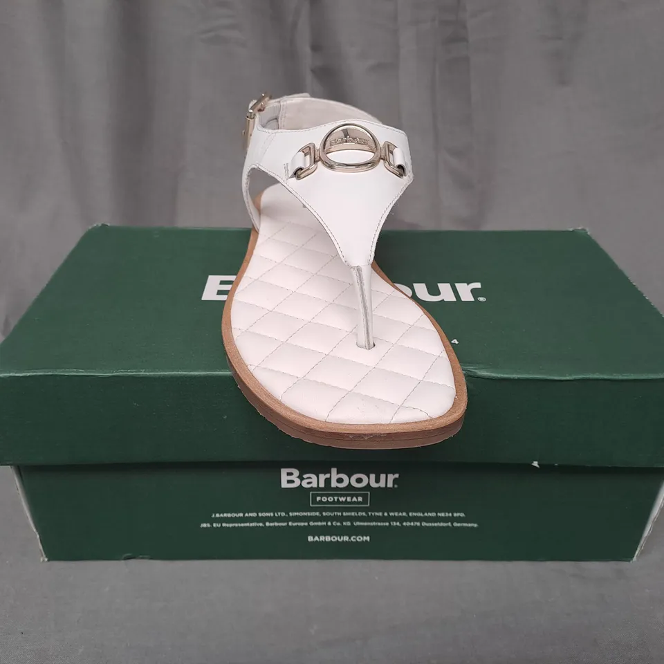 BOXED PAIR OF BARBOUR TOE-POST FLAT SANDALS IN WHITE SIZE 6