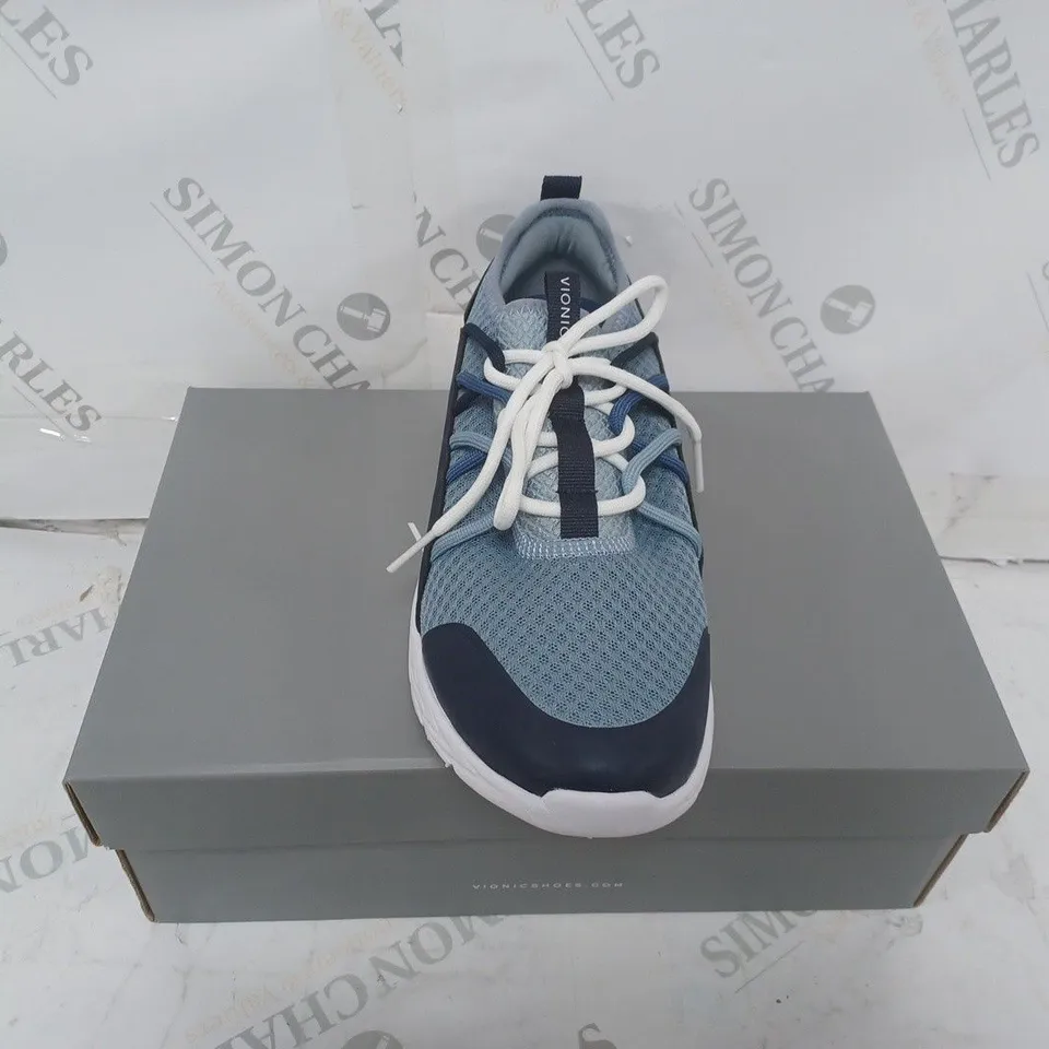 BOXED PAIR OF VIONIC TRAINERS SIZE 6