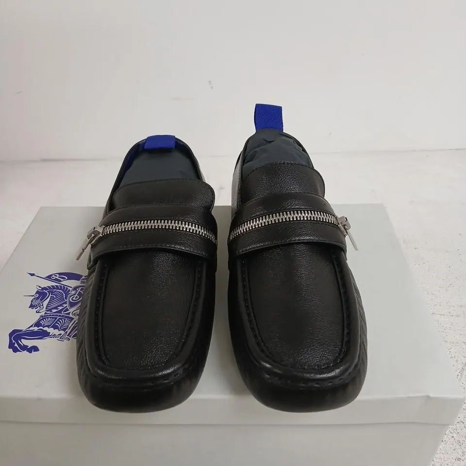 BURBERRY LEATHER SLIP-ON SHOES WITH RUBBER SOLE – UK 6.5 (EU 40.5)