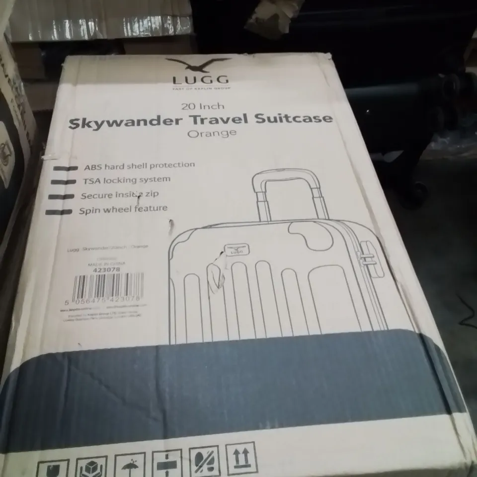 BOXED LUGG 20INCH SKYWANDER TRAVEL SUITCASE ORANGE 