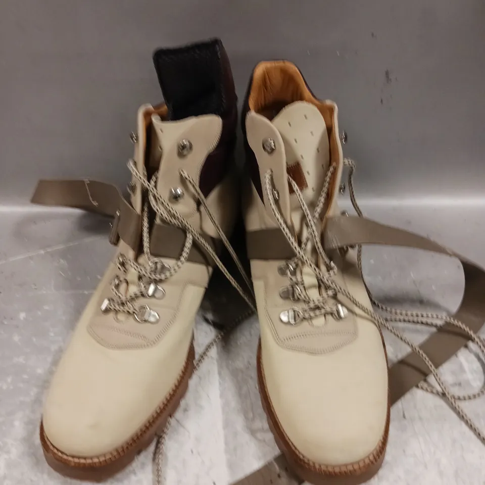 PAIR OF BALLY FORESTER SHOES - SIZE UNSPECIFIED 