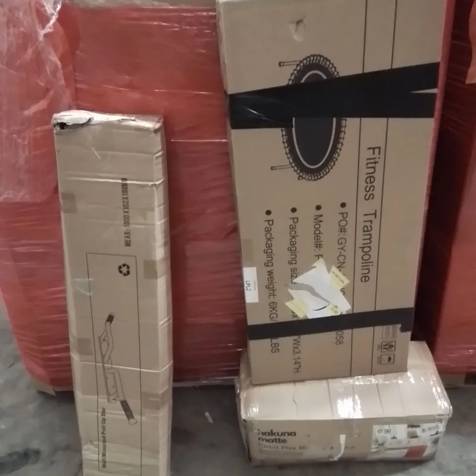 PALLET OF ASSORTED HOUSEHOLD GOODS AND PRODUCTS TO INCLUDE;PULL UP BAR,PLAYMAT,FITNESS TRAMPOLINE 