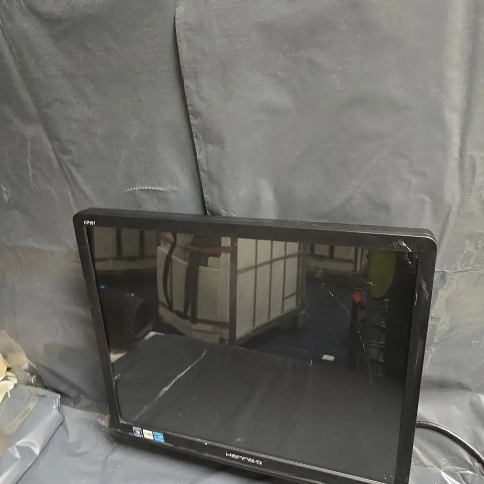 HANNS-G COMPUTER MONITOR .