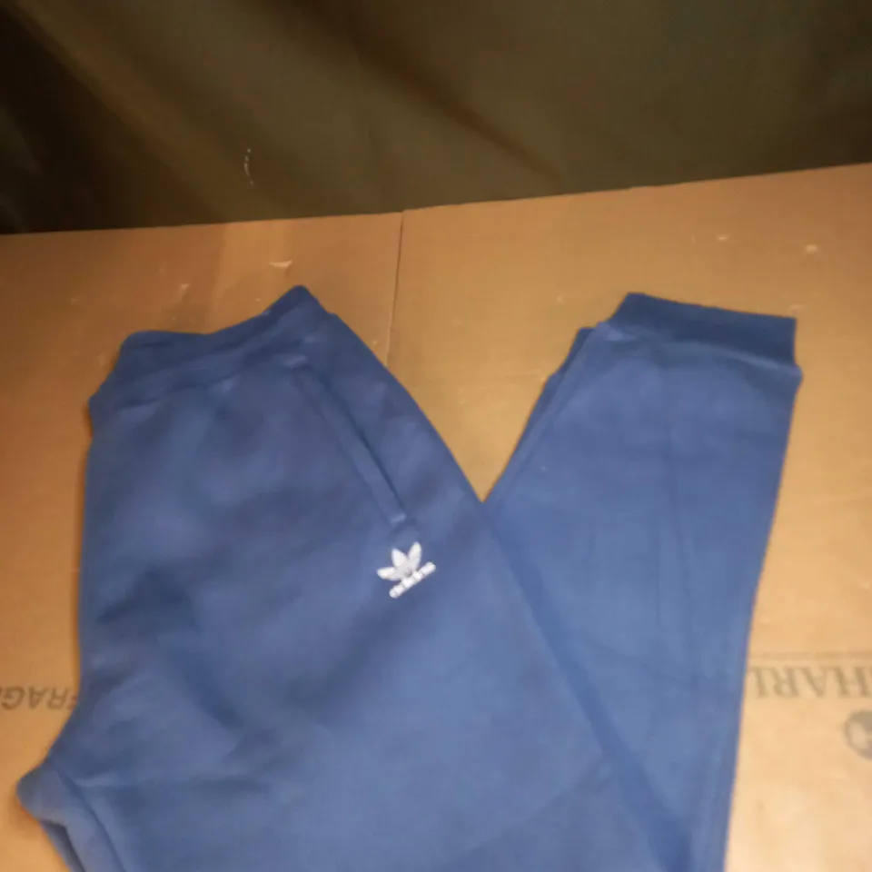 ADIDAS ORIGINAL TRACKSUIT BOTTOMS SIZE L