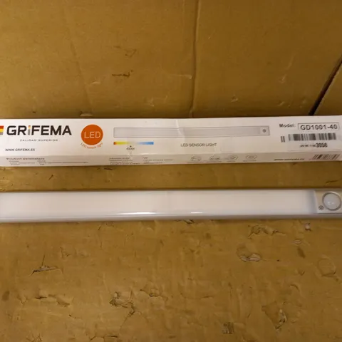 GRIFEMA GD1001-40 Under Cabinet Light