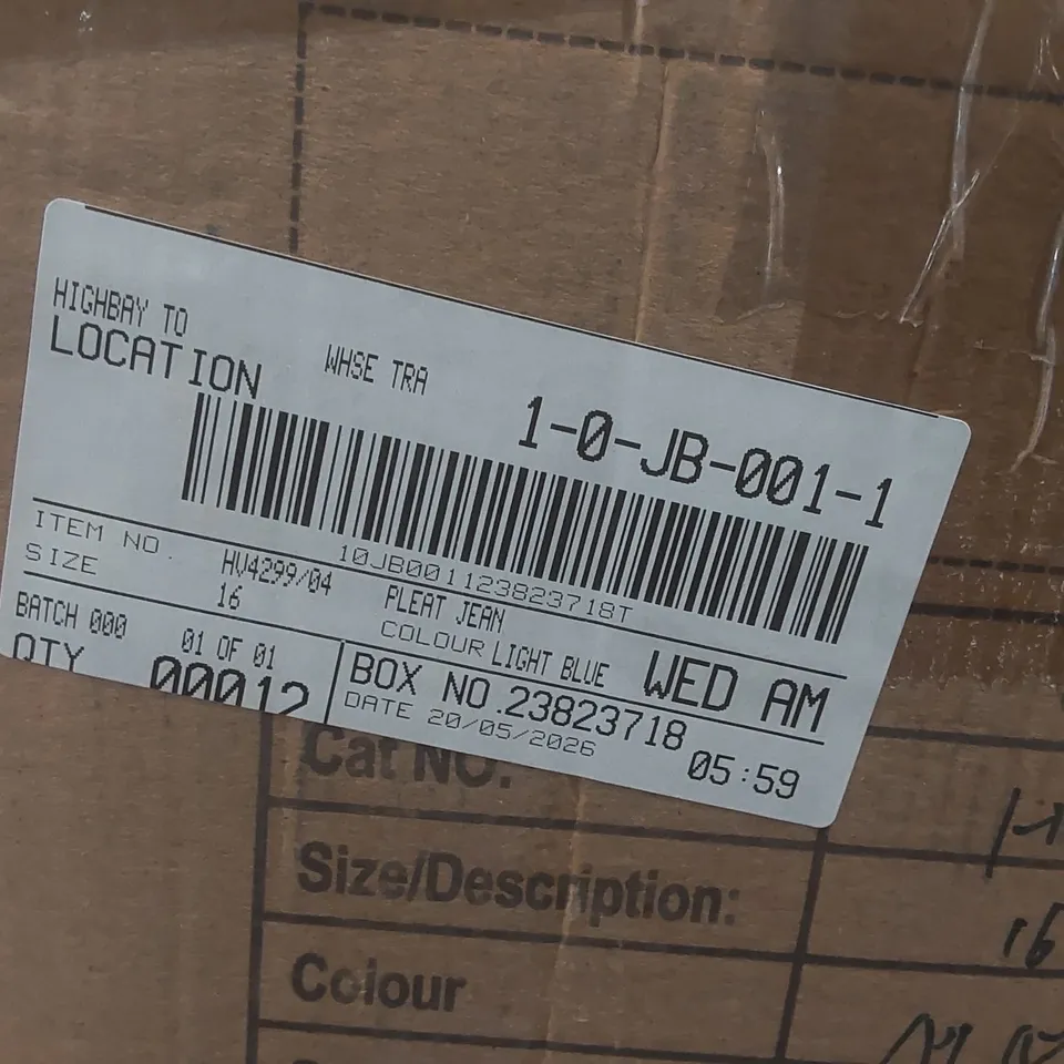 BOX CONTAINING APPROXIMATELY 12x BRAND NEW JD WILLIAMS LIGHT BLUE PLEAT JEANS - SIZE 16