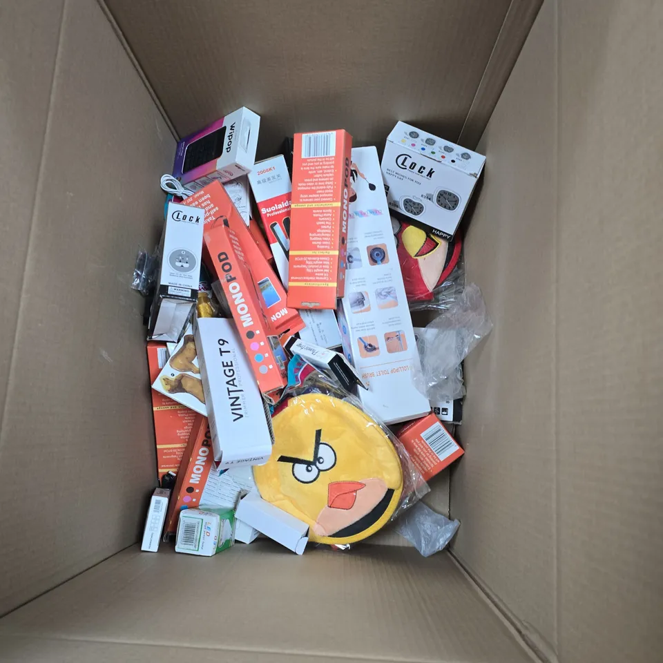 BOX OF APPROXIMATELY 25 ASSORTED ITEMS INCLUDING HAIR STRAIGHTENER SHAVER FOR LADIES AND MONOPOD SELFIE STICK 