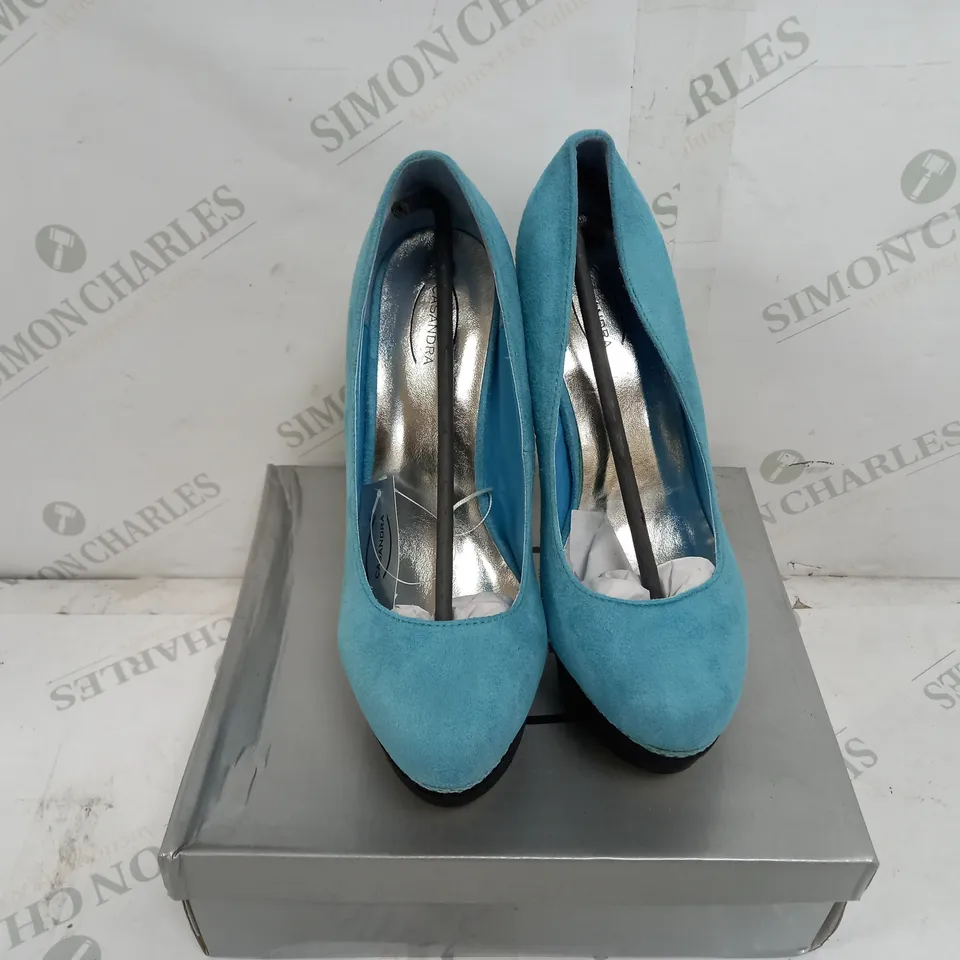5 BOXED PAIRS OF CASANDRA PLATFORM HEELS IN BLUE VARIOUS SIZES TO INCLUDE SIZES 36, 37, 39  