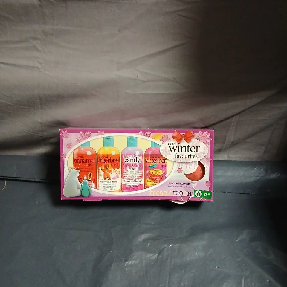 Treacle Moon Cozy Winter Favourites Bath & Shower Gel Set 