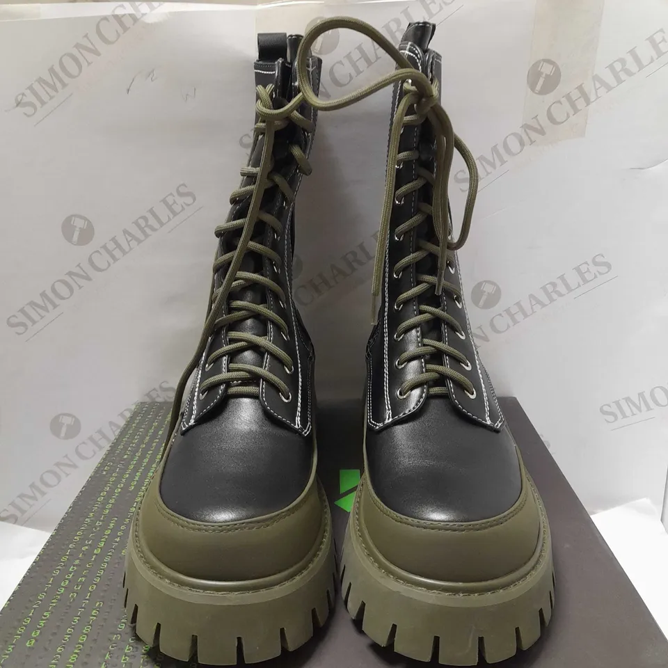 KOI DYNASTY OF KREE KHAKI GREEN LACE UP BOOTS - SIZE 8