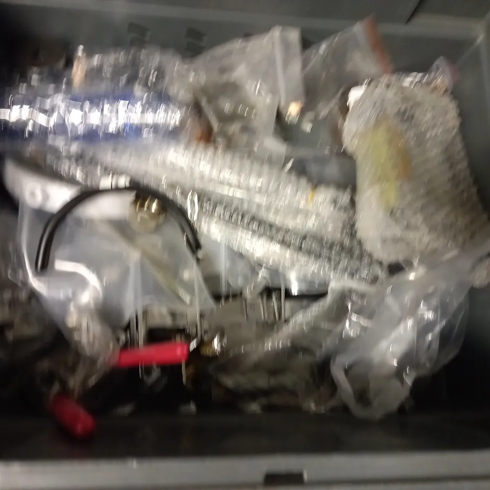 LOT OF ASSORTED FITTING AND FIXTURES - COLLECTION ONLY