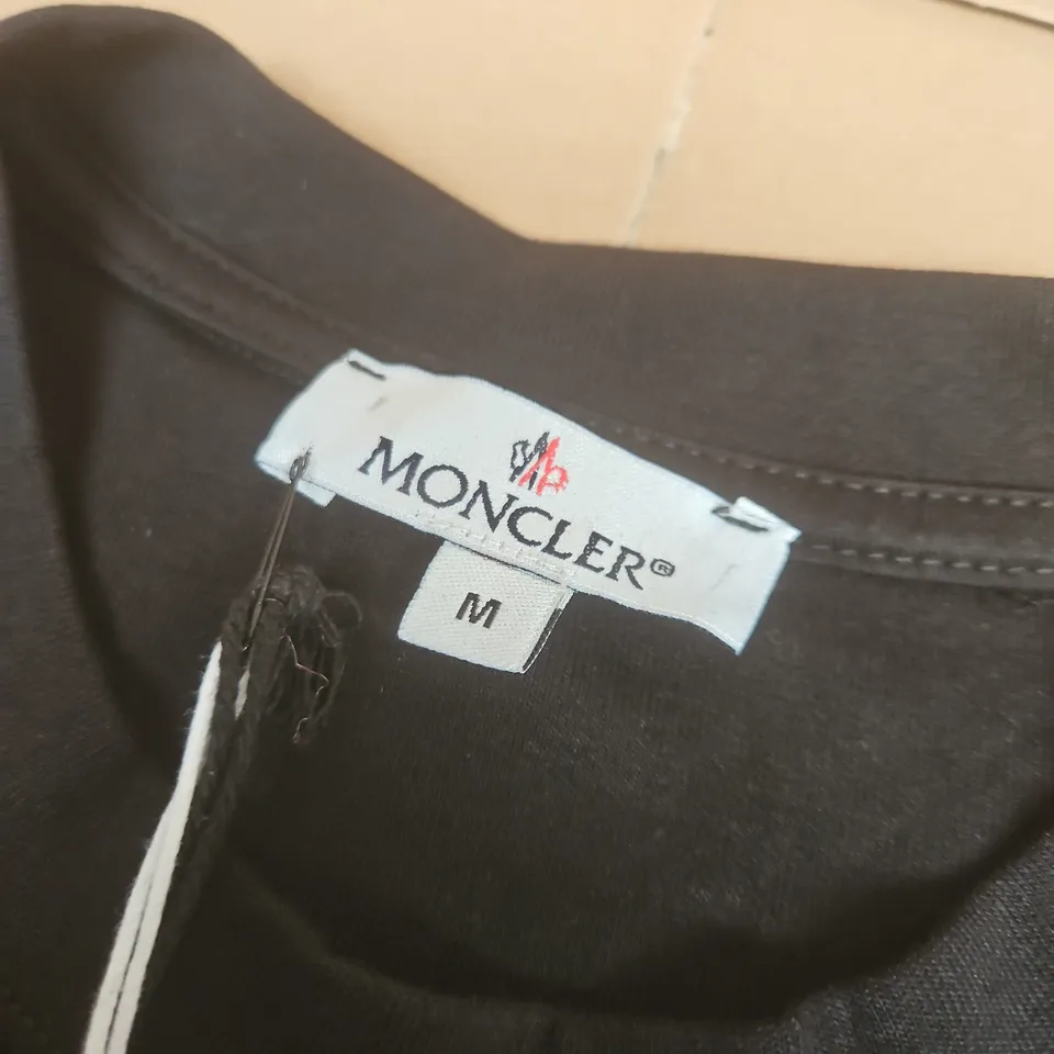 MONCLER BLACK T-SHIRT – UK M