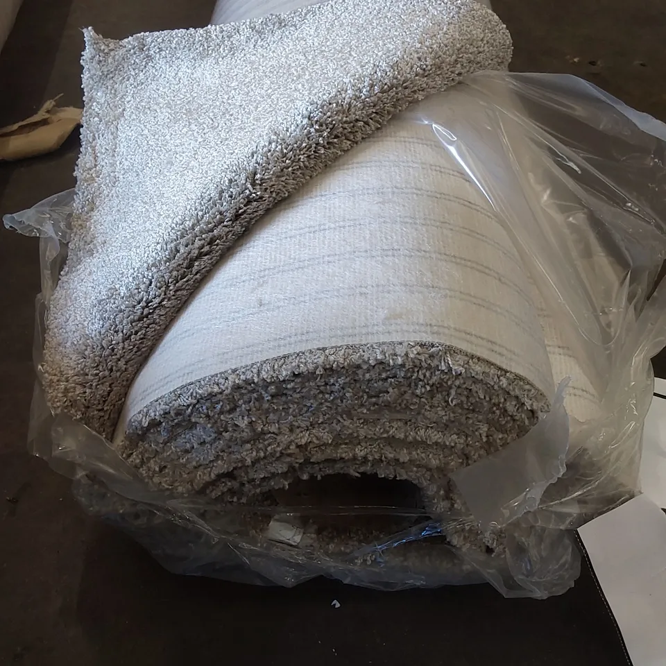 ROLL OF QUALITY SATINO ROYALE STONE CARPET // SIZE: APPROX 5 X 3.2m