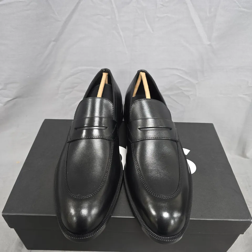 BOXED PAIR OF HUGO BOSS BLACK LEATHER PENNY LOAFERS – MEN'S, UK 8