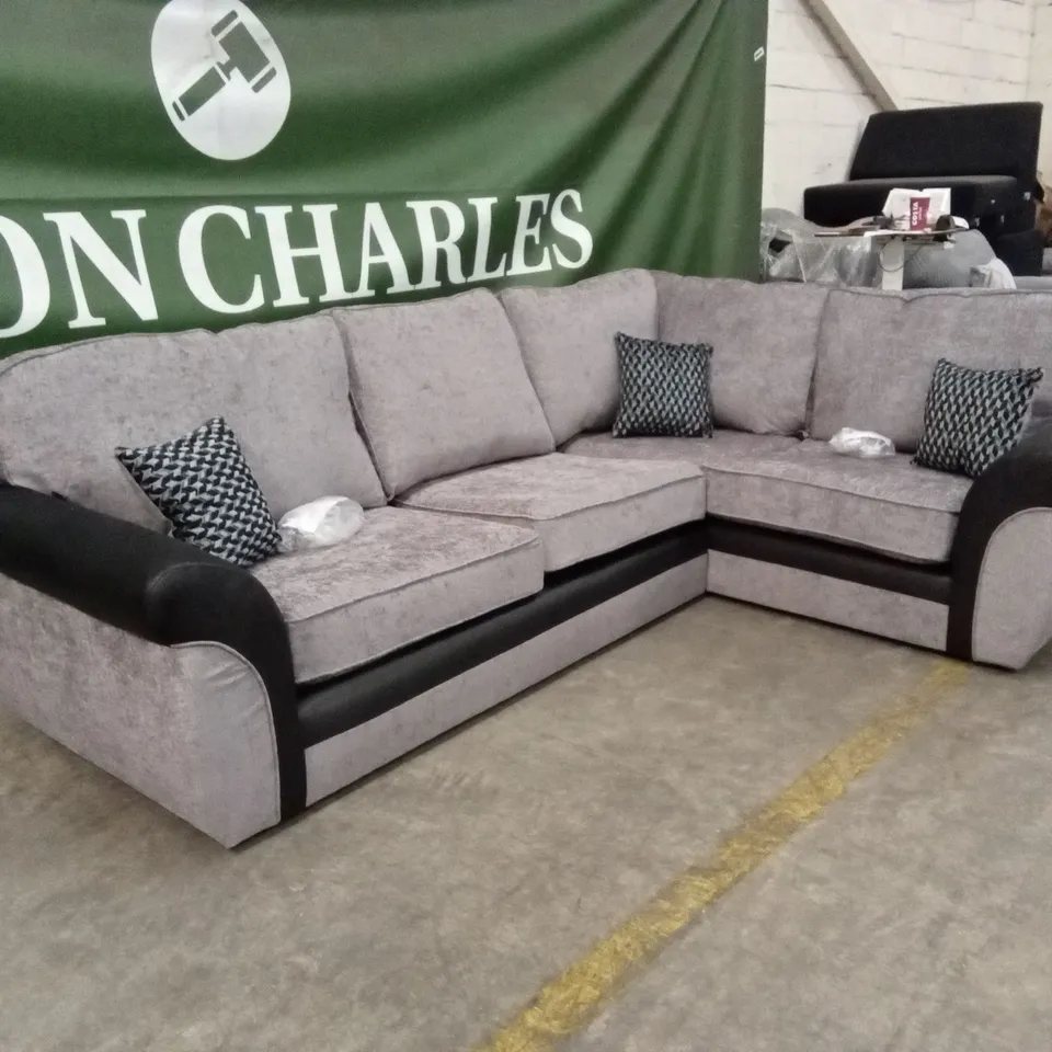 NARVA STANDARD FABRIC AND FAUX LEATHER RIGHT HAND CORNER GROUP SOFA RRP £1849