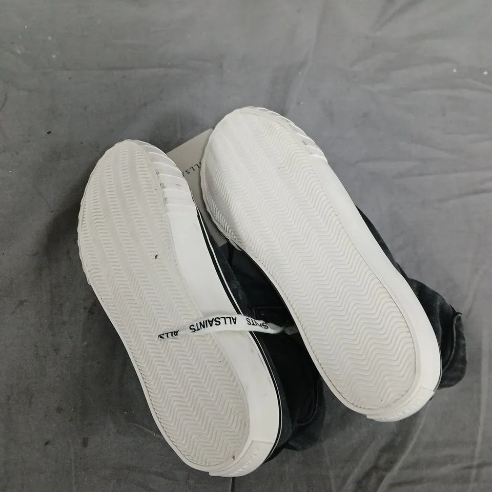 SMALLSAINTS BLACK TRAINERS WITH WHITE SOLE SIZE 13 