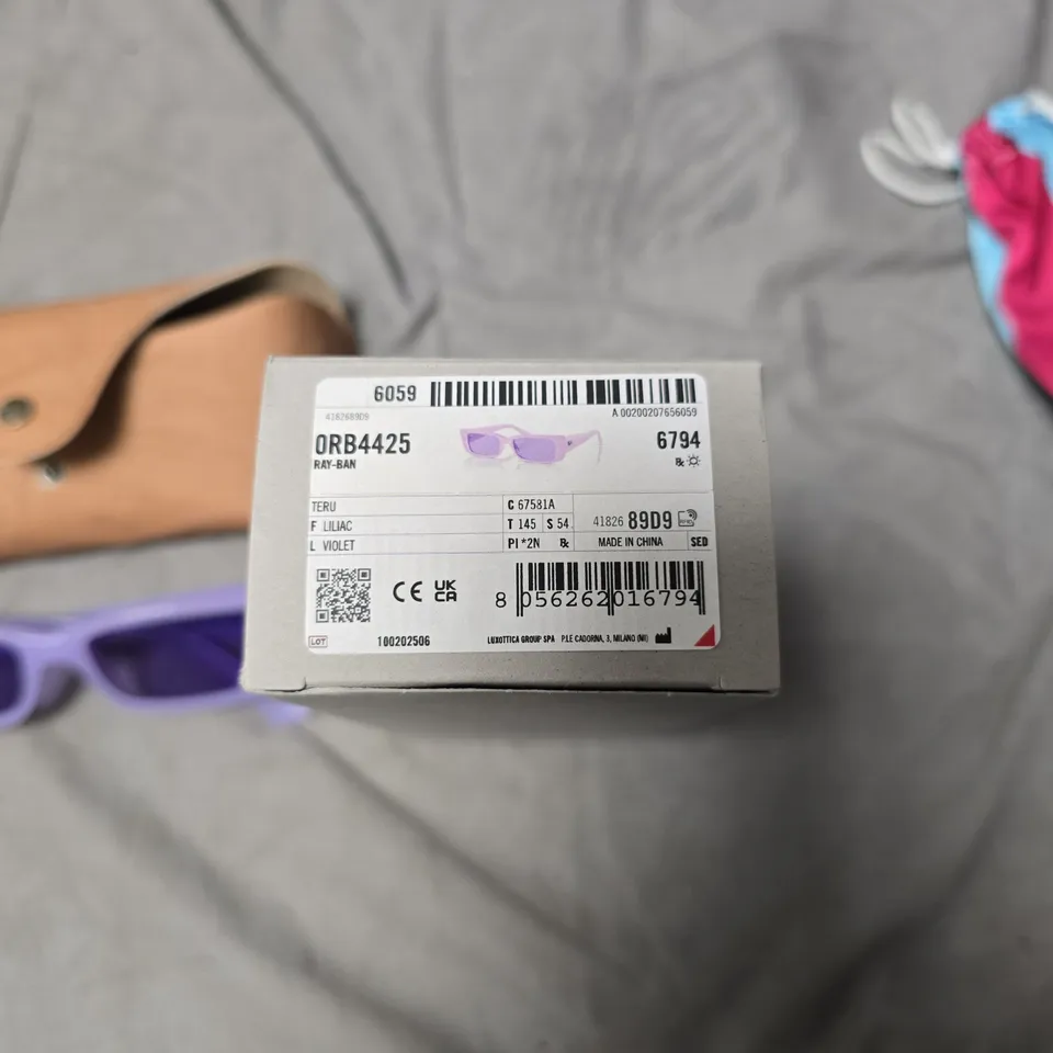 RAY-BAN ORB4425 LILAC FRAME SUNGLASSES WITH PURPLE LENSES – BOXED