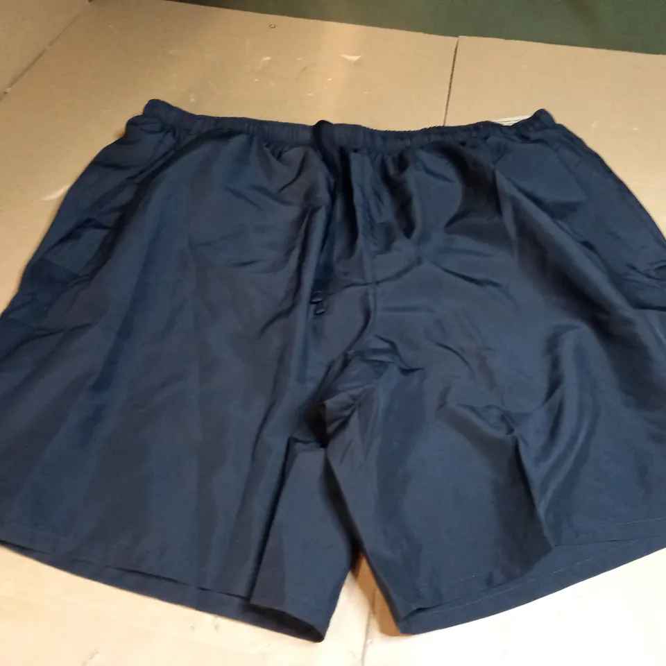 BLACK NIKE GYM SHORTS SIZE XL 