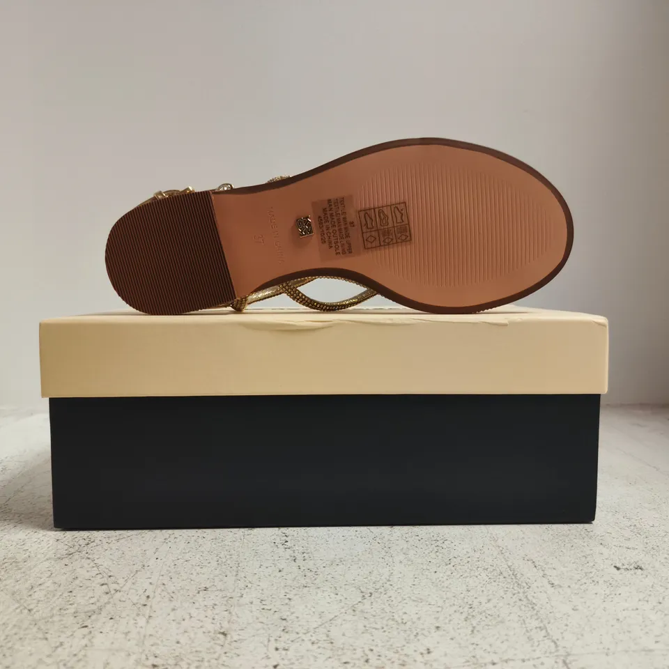 BOXED PAIR OF KURT GEIGER ROONIE OPEN TOE FLAT SANDALS IN GOLD W. JEWEL DETAIL SIZE EU 37