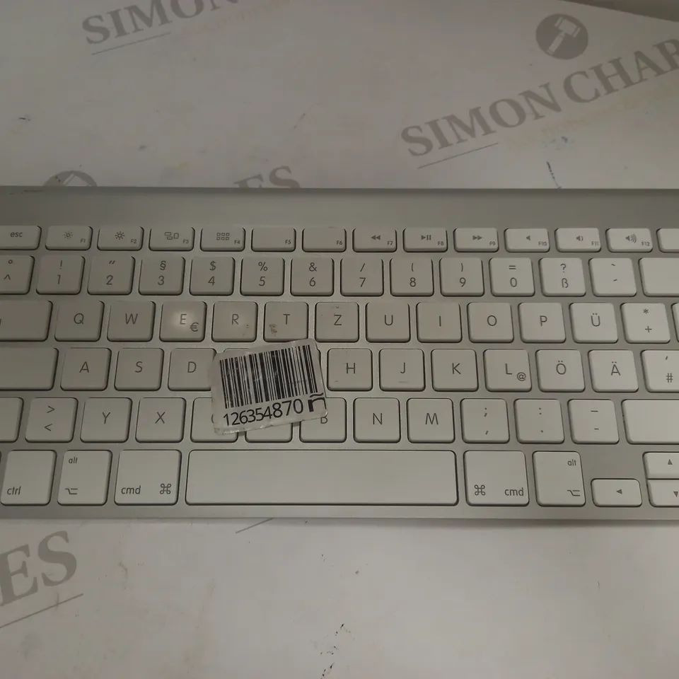 APPLE WIRELESS KEYBOARD