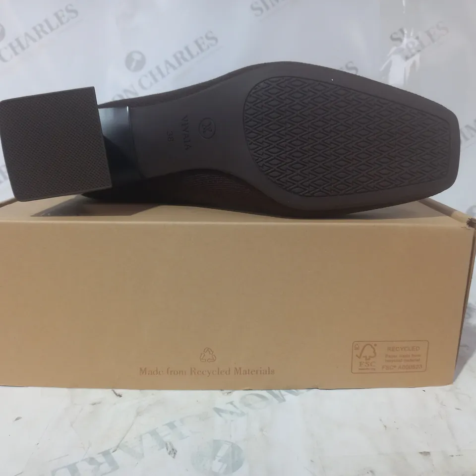 BOXED PAIR OF VIVAIA SQUARE TOE BLOCK HEEL ANKLE BOOTS IN CHOCOLATE EU SIZE 38