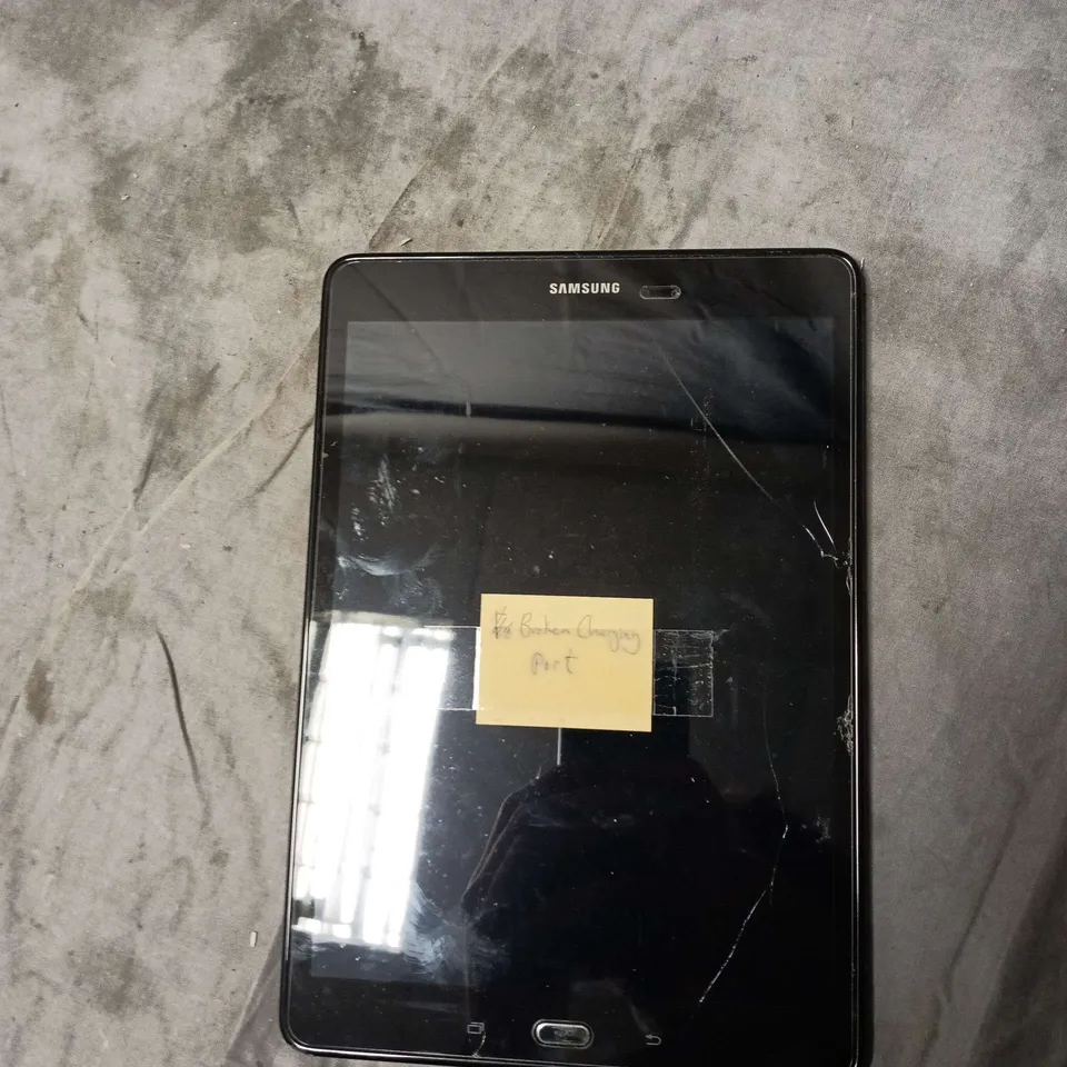 SAMSUNG GALAXY TAB A SM-T555