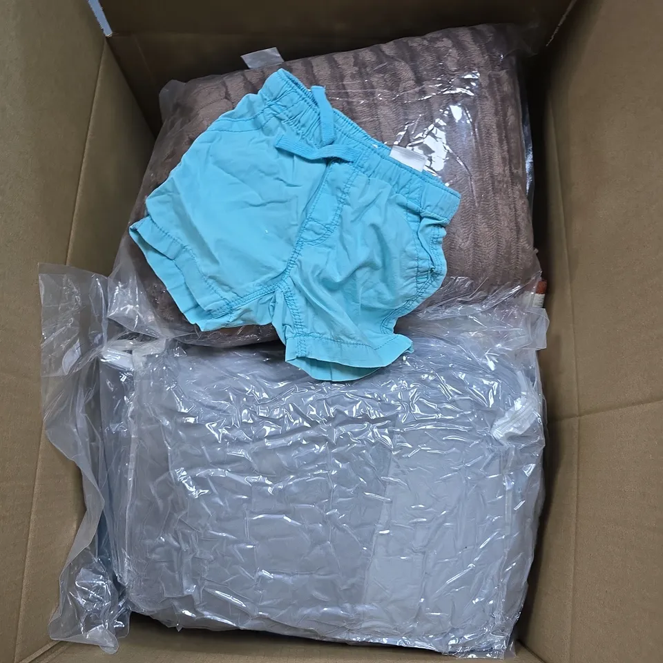 LARGE BOX OF APPROXIMATELY 15 ASSORTED ITEMS