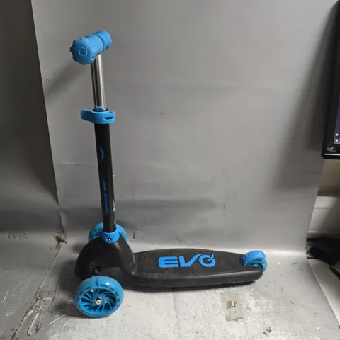 EVO THREE WHEELED SCOOTER