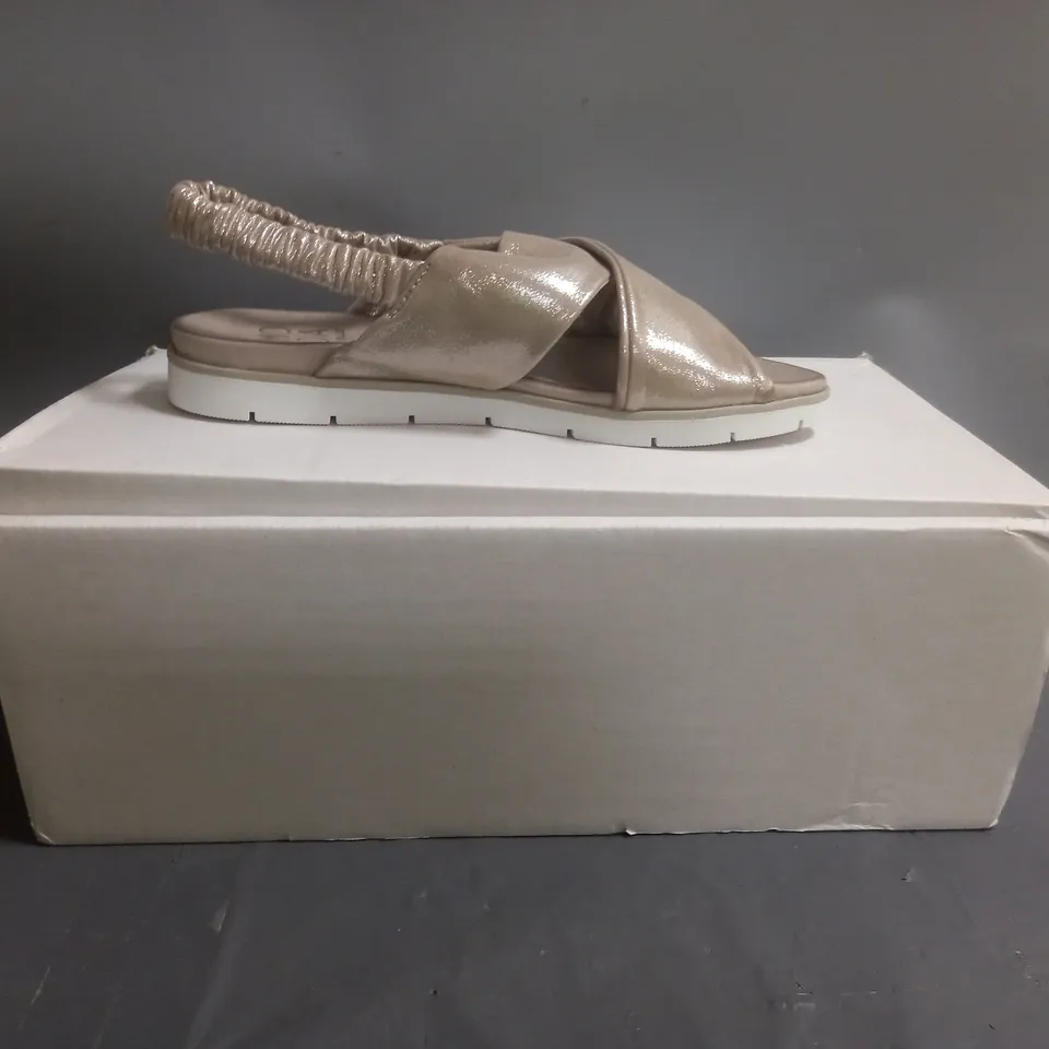 MODA IN PELLE NASELLIE SANDALS SILVER SIZE 4