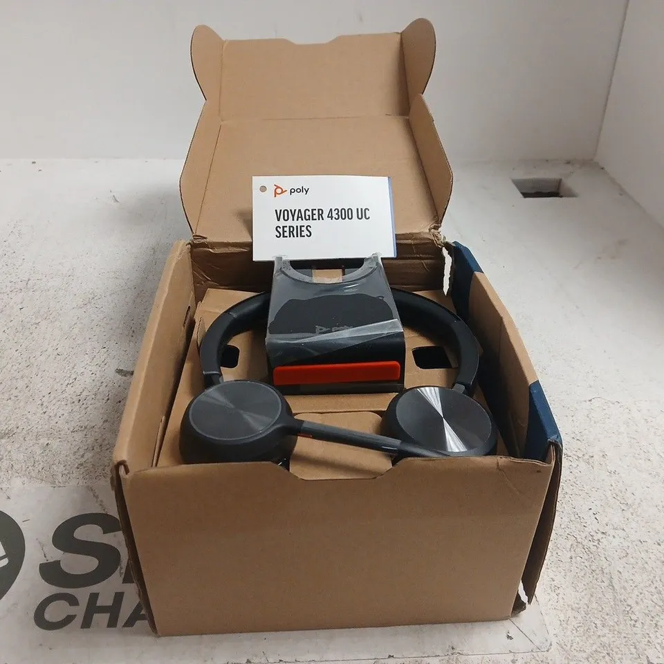 POLY VOYAGER 4320 UC BLUETOOTH HEADSET