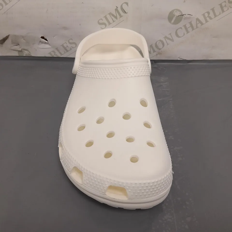 PAIR OF CROCS CLASSICS IN WHITE UK SIZE M9/W10