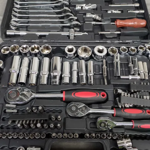216 PCE TOOL SET 