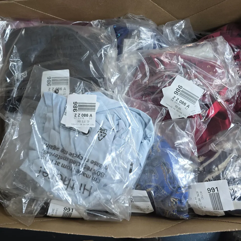 APPROXIMATELY 23 ASSORTED CLOTHING ITEMS IN VARIOUS SIZES, STYLES & SIZES TO INCLUDE BLUE PAISLEY TOP , BABY BLUE TOP , FLORAL PRINT BLOUSE , ETC , COLLECTION ONLY