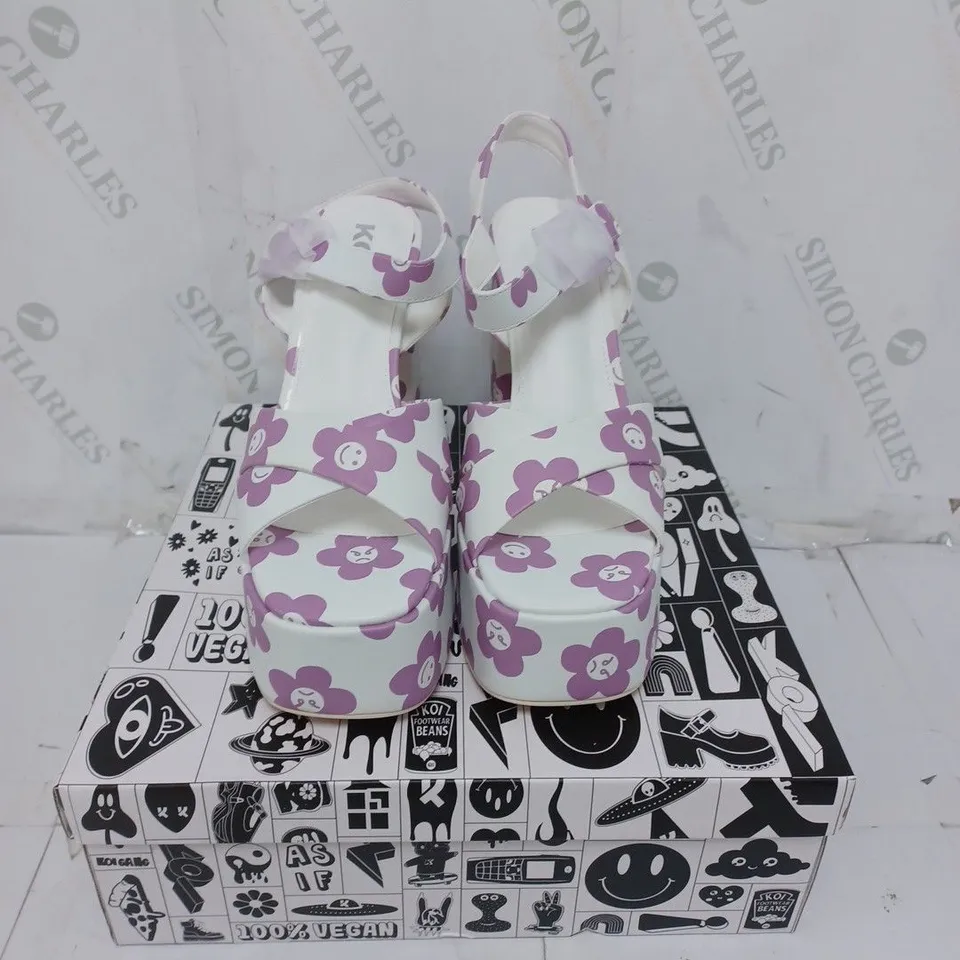 KOI FOOTWEAR LADIES WHITE WITH PURPLE FLOWERS HIGH HEELED SANDALS SIZE 7