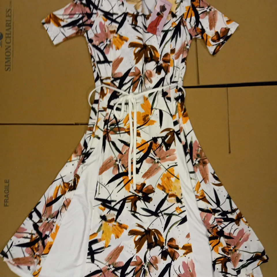 LOT OF 11 BRAND NEW NINA LEONARD FLORAL DRESSES SIZE XS