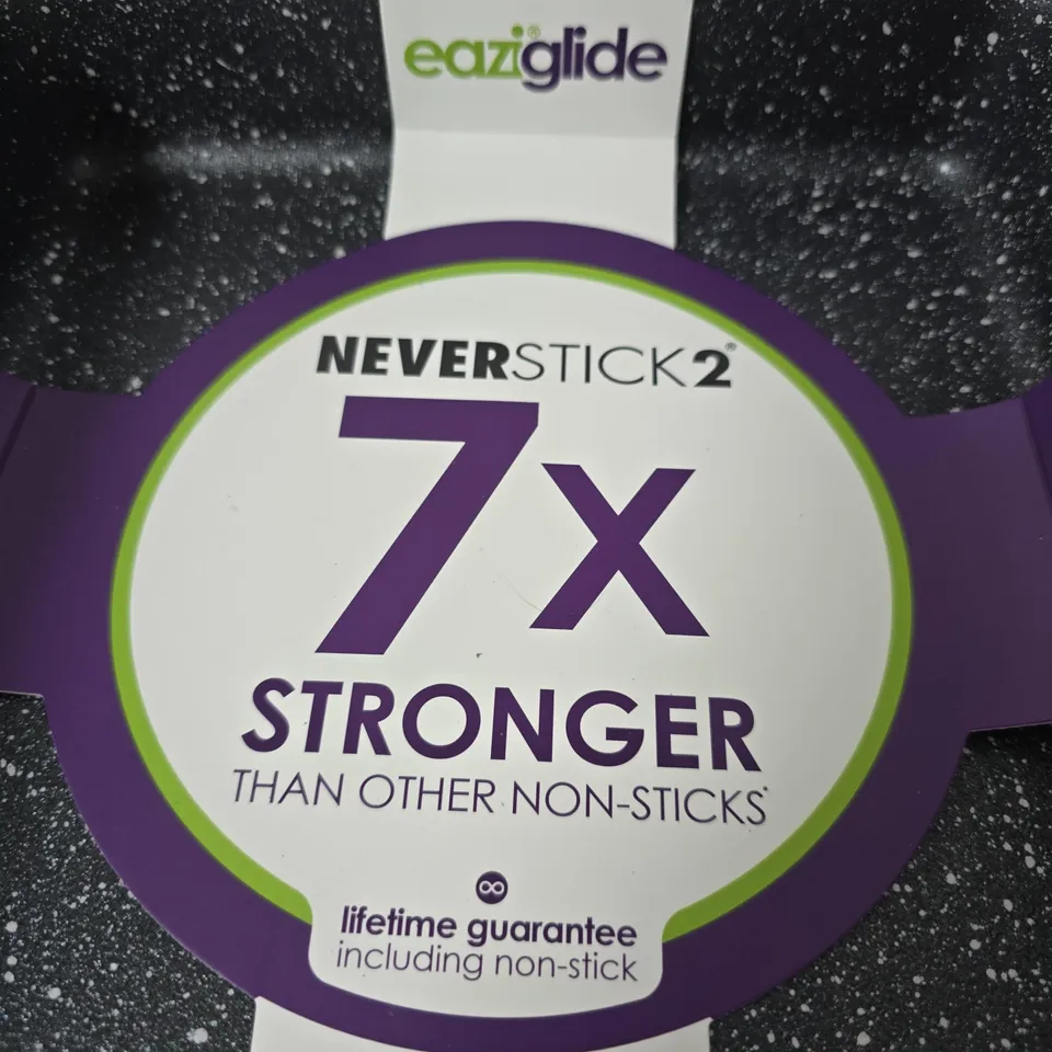 EAZIGLIDE NEVERSTICK2 30X20CM TOUGHENED ALUMINIUM DEEP BAKING TRAY – IN PACKAGING