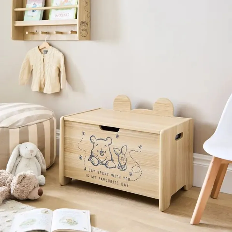 BOXED DISNEY WINNIE THE POOH TOY BOX (1 BOX)
