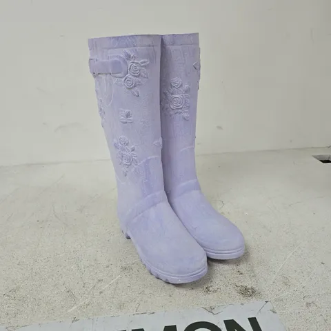 LAVENDER KNEE-HIGH BOOT PLANTER