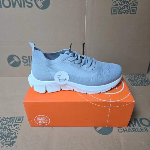 URBAN JACKS STRADA GREY SIZE 8 BOXED