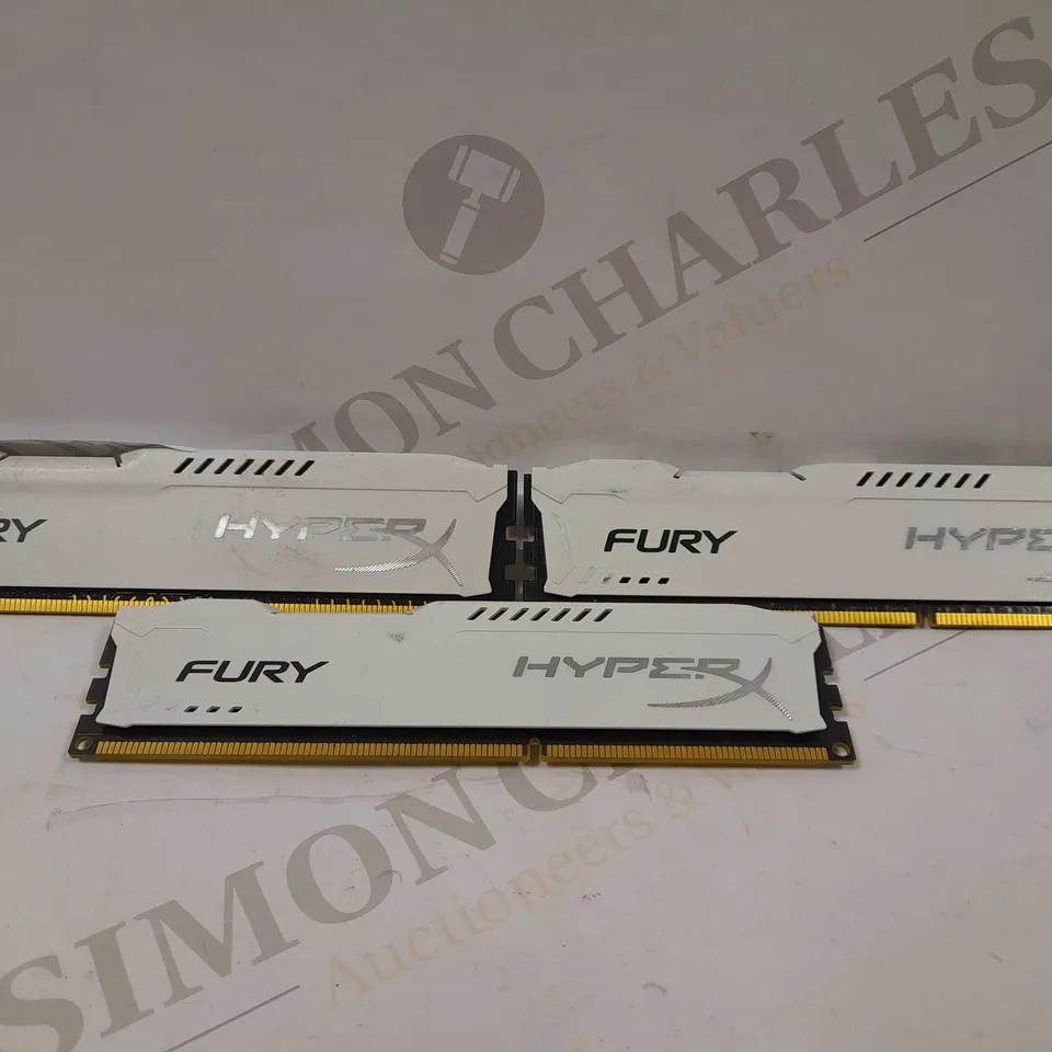KINGSTON 8GB(2X4GB) HX318C10FWK2/8 HYPERX FURY WHITE DDR3