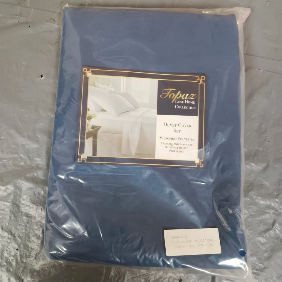 APPROXIMATELY 10 TOPAZ LUXE HOME COLLECTION DUVET COVER SETS - SUPER KING